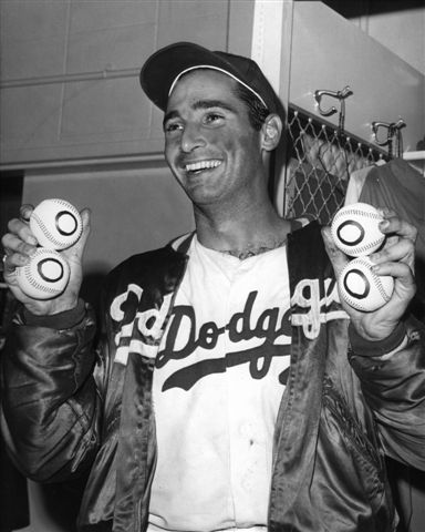 FunBaseballFact's tweet image. Today in 1972, Sandy Koufax is elected to the Hall of Fame. At age 36, Koufax becomes, and remains, the youngest HOF honoree in history.
#MLB #halloffame #Dodgers #baseball