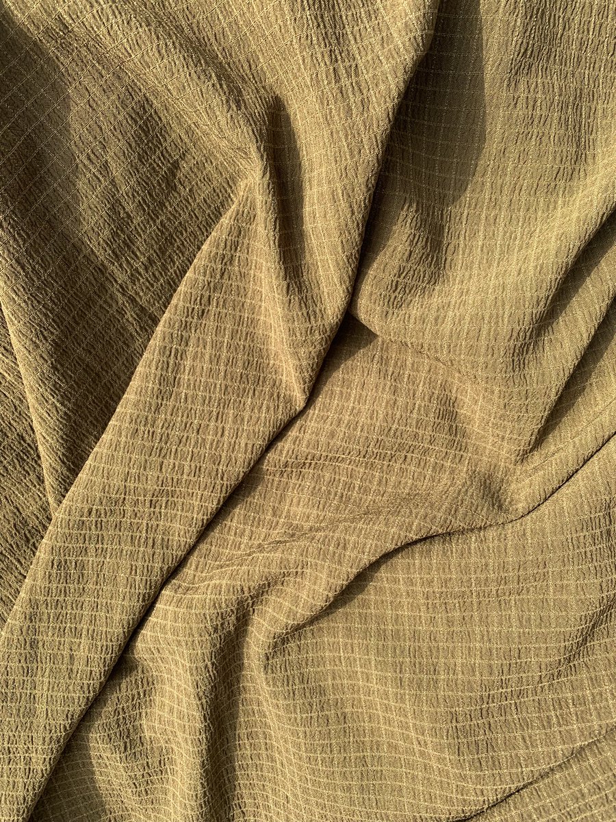 MDee_Collection's tweet photo. Wide bubble crepe available in green
N2000 per yard https://t.co/UvvBcigjHK