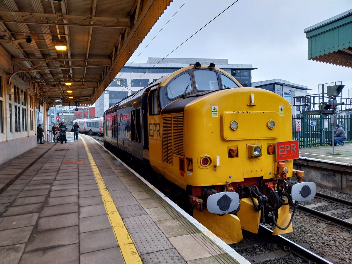 NotYOLOSmh 🏳️🌈 tweet media