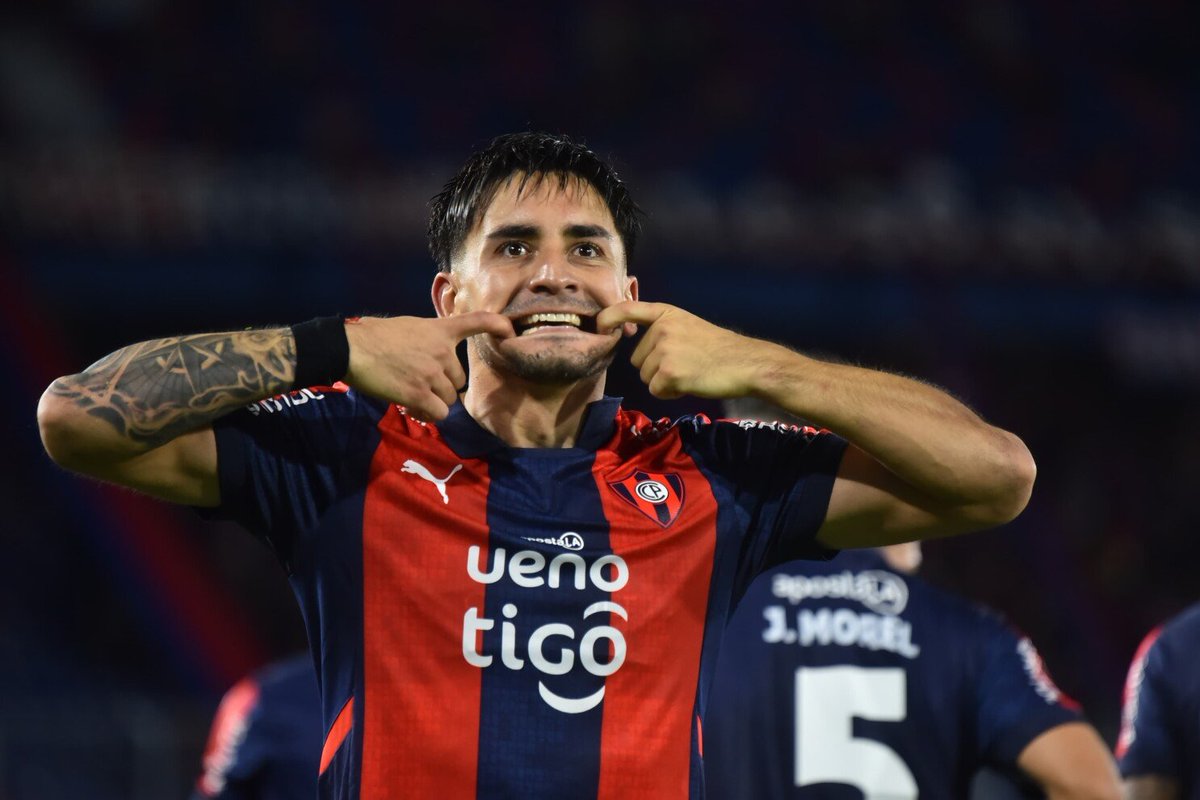 DSportsRadio's tweet image. 🗣️ "Jonatan Torres tuvo un buen año. He hablado con gente de San Lorenzo, pero no más allá de eso. Hay un tema: Cerro no ha pagado la totalidad de su pase, y no sé cómo está el tema con Sarmiento. Está un poco frenado por eso, creo que Sarmiento inhibió a Cerro. 

El técnico no…