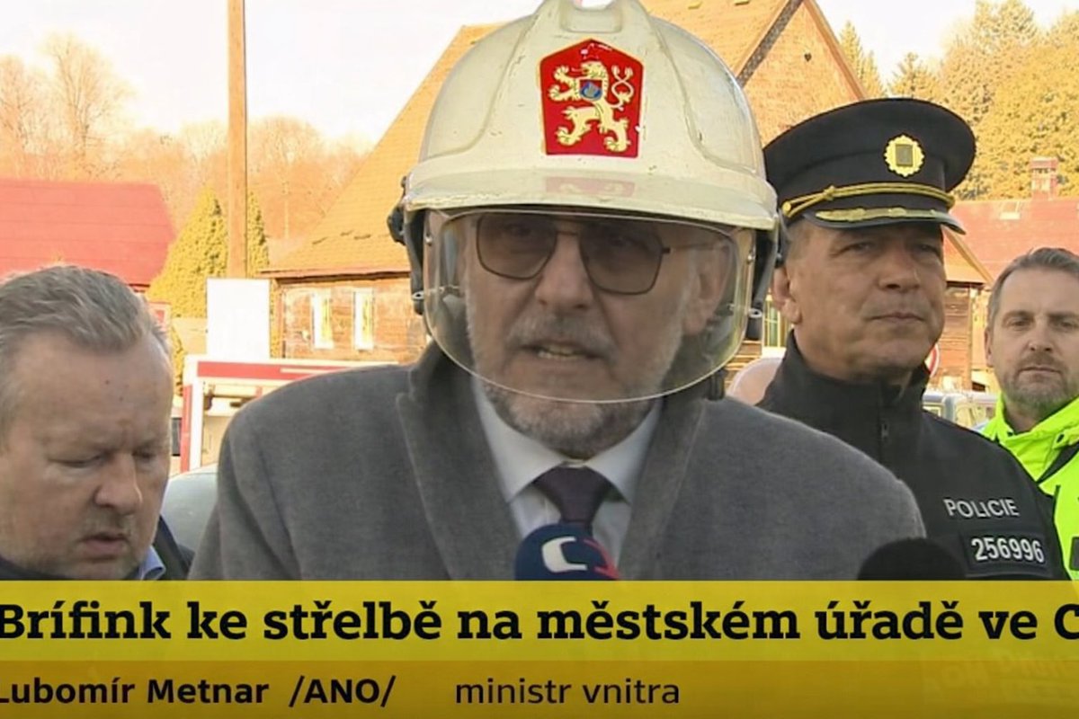 <a href="/chua_new32619/">Aj Chua new/MichaelaUrban</a> Tady kompletní.