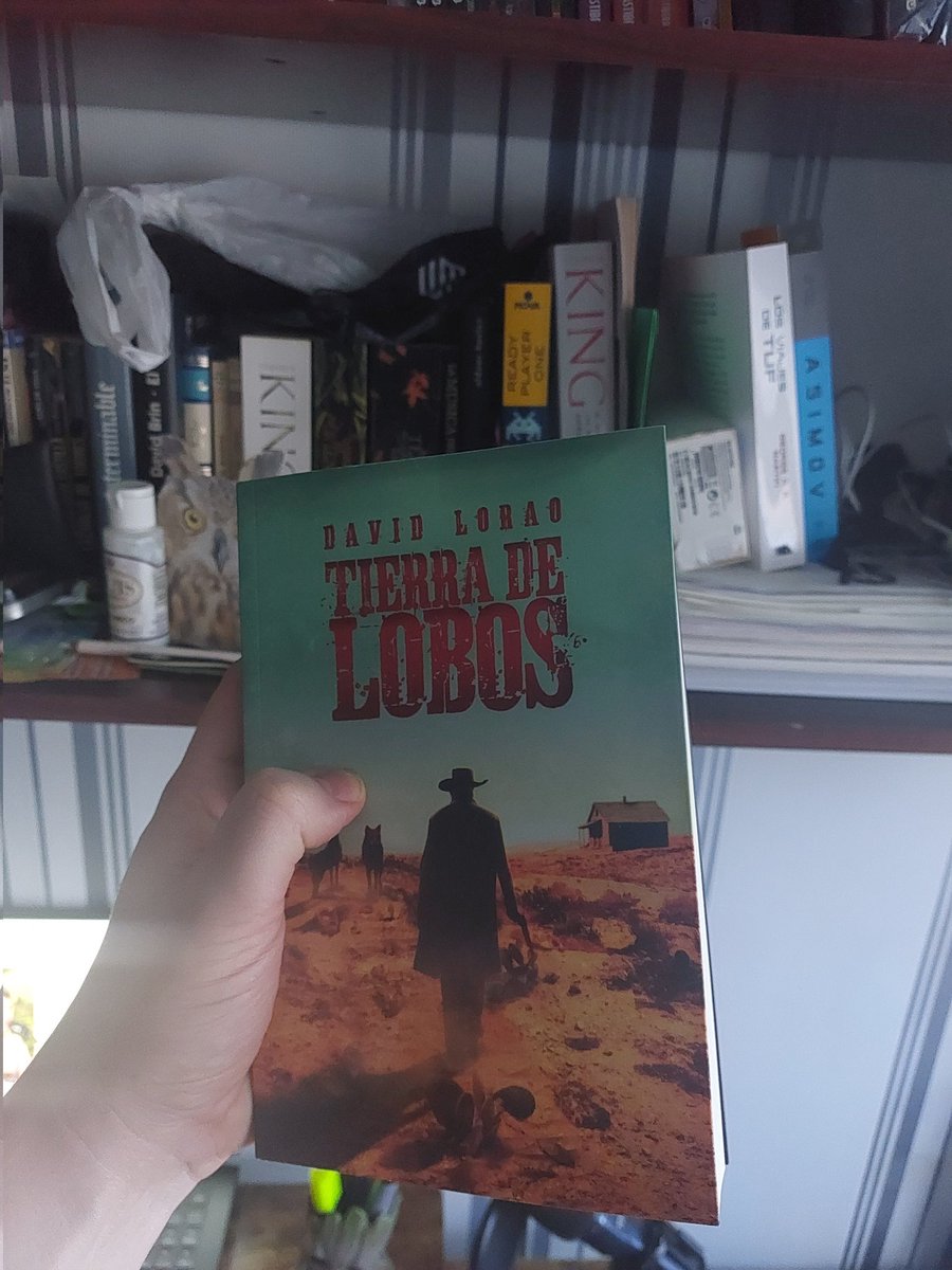 opcrom's tweet photo. Tierra de lobos ya está en tierra de cazurros. En cuanto tenga un ratito le hinco el colmillo. @goonielor #tierradelobos #western https://t.co/oa5E7sHcFf