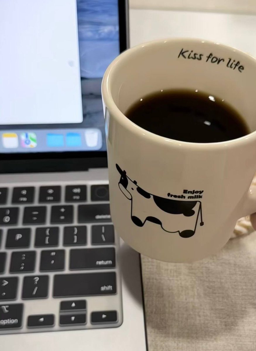 lffBOSS's tweet image. Workdays fueled by focus, patience, and maybe a little caffeine ☕