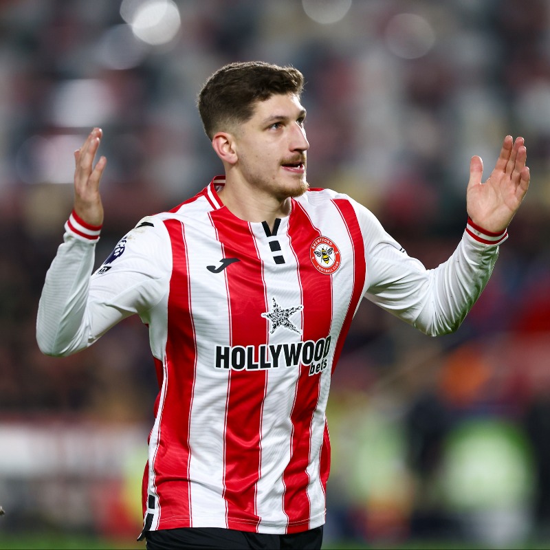 BrentfordFC's tweet photo. Signed for well under £1 million in 2020, our highest appearance-maker in the Premier League, and now a new contract to 2030 🐝

Vitaly Janelt: A very Brentford signing ⤵️