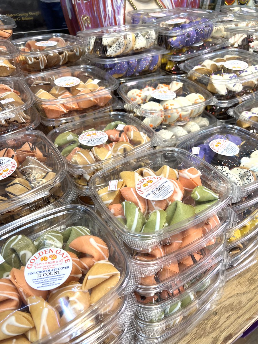 22Juxtapose's tweet photo. #Fortunecookies #SanFrancisco https://t.co/0q2maRCcxF