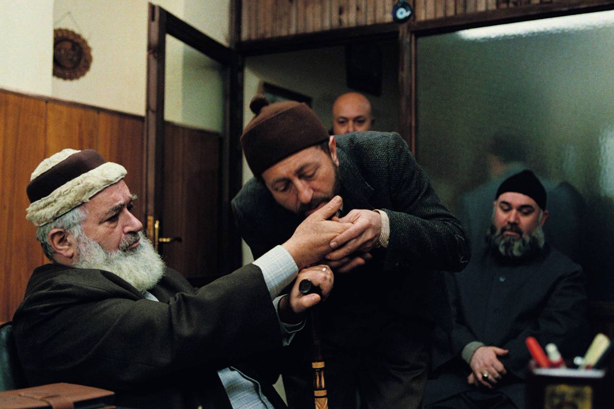 "şimdi ona sıradanlığının sıra dışı olduğunu öğretmek lazım"