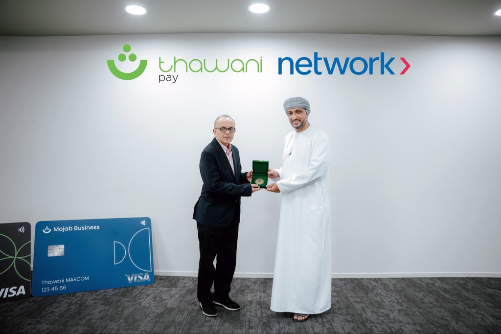 خطوة جديدة نحو مستقبل المدفوعات في السلطنة 🇴🇲🚀
وقّعت ثواني اتفاقية شراكة استراتيجية مع نتورك انترنشنل لتسريع الابتكار في البطاقات الائتمانية والمدفوعات الرقمية.

هذه الشراكة تمثّل محطة مهمة في رحلة ثواني، خاصة بعد حصولها على ترخيص فيزا لإصدار البطاقات الائتمانية كأول شركة تقنية