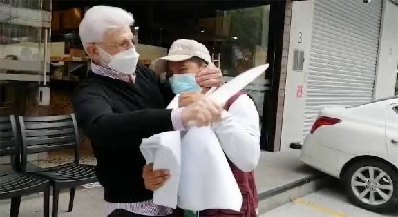 <a href="/mauriciotabe/">Mauricio Tabe Echartea</a> <a href="/SRE_mx/">Relaciones Exteriores</a> Tu papá dialogando pacíficamente con el pueblo cubano, venezolano y nicaragüense sobre “LA LIBERTAD”. 

Jaja