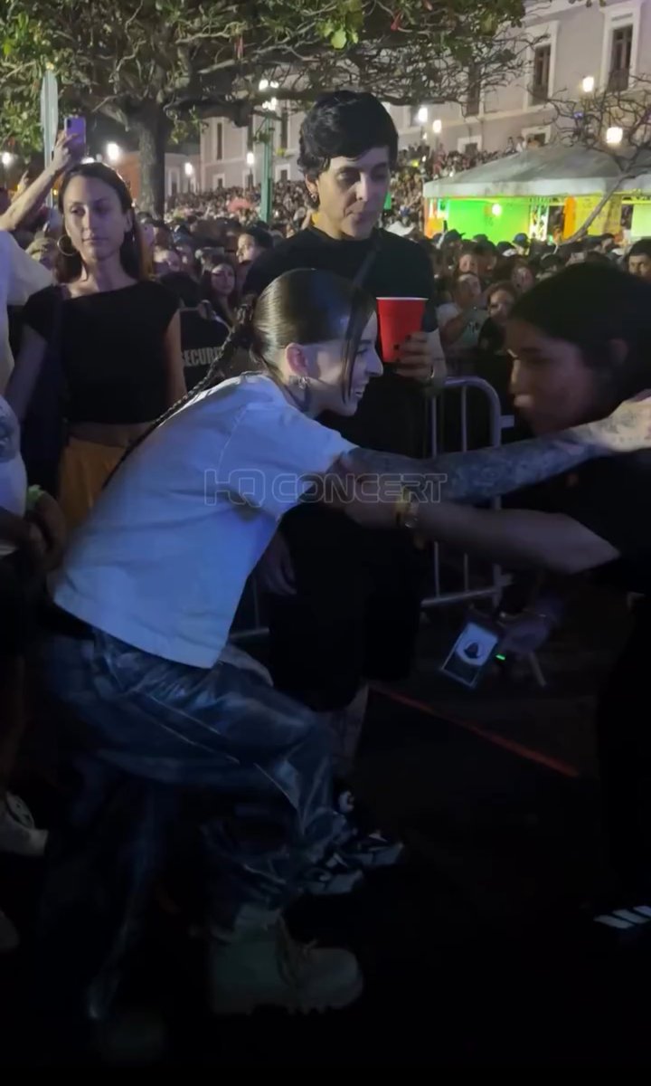 don’t even ask me the color of anything esa es mi novia