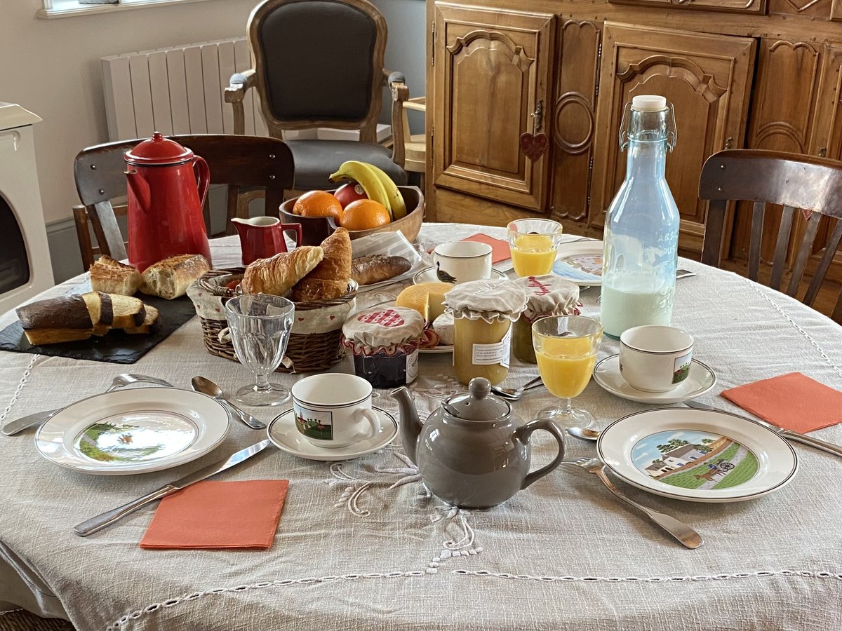 Planetefm's tweet image. Dans le journal de ce matin, le tourisme est en pleine forme

Notre journal local est diffusé à 6h, 7h, 8h, 9h, 12h et 18h
Et à télécharger sur notre site internet : planetefm.net dans l’onglet podcast.
#planetefm
@Planetefm
instagram.com/PlaneteFM