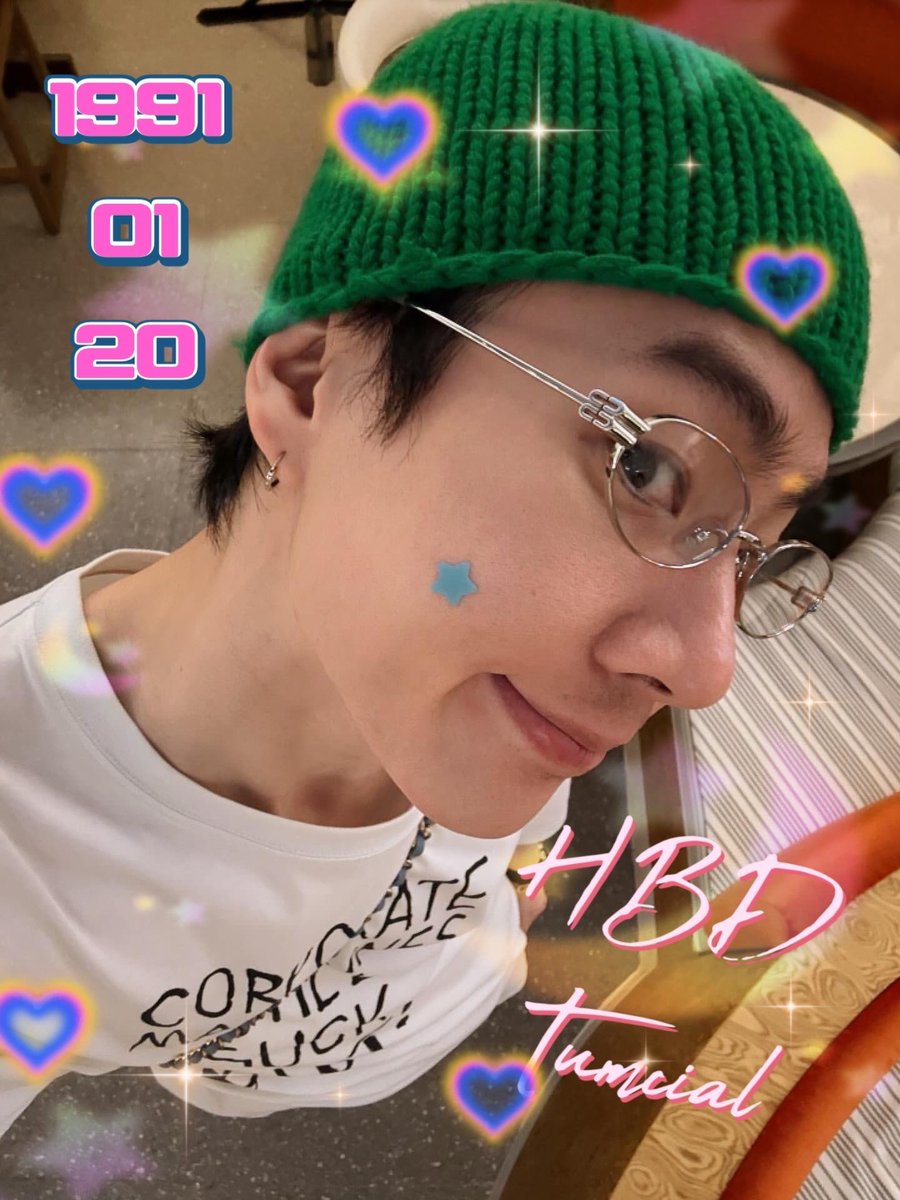 ☆𝙷𝚊𝚙𝚙𝚢 𝙱𝚒𝚛𝚝𝚑𝚍𝚊𝚢 𝚃𝚞𝚖𝚌𝚒𝚊𝚕☆

ขอให้พี่ออฟมีความสุขทุกวัน ยิ้มเยอะๆ และสดใสแข็งแรงแบบนี้ไปนานๆนะคับ
ขอให้มีโปรเจกต์ดีๆปังๆเข้ามาเยอะๆ มีผลงานให้ติดตามตลอดทั้งปีเลยน้า
เป็นกำลังใจให้คนเก่งเสมอนะคับ รักมากๆ
เบิ้บบูว💚

#ExtraOffdinaryDay2026
#ออฟจุมพล <a href="/off_tumcial/">ออฟที่แปลว่าปิดประตูแพ้</a>