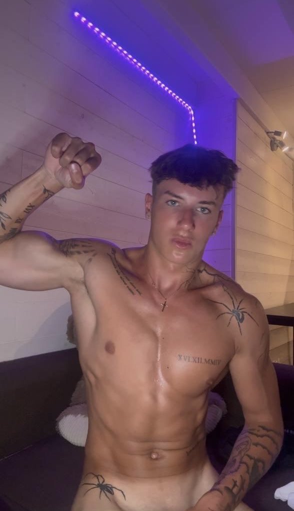 Clem 🕷️ tweet media