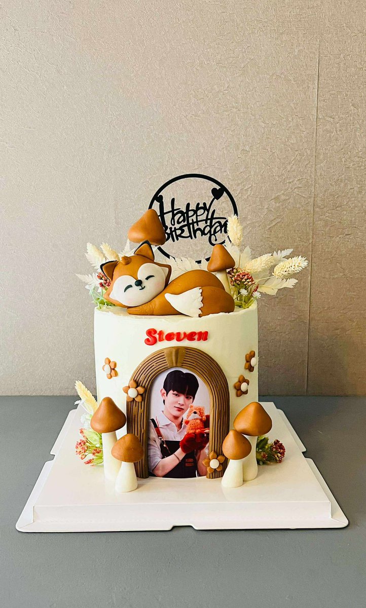dwnprncs's tweet photo. Late post!!!
We had the cutiest fox cake on our mini CSE here in Taiwan β€οΈ Thank you βThe Sweet CS Specialty Cakeβ on FB for making it kahit na rush order na to π
Happiest birthday again to our best leader STEVEN KIM β€οΈ
#ahof_official #stevenkim #ahof_steven #foha #ahofsteven https://t.co/x1GQSodtat
