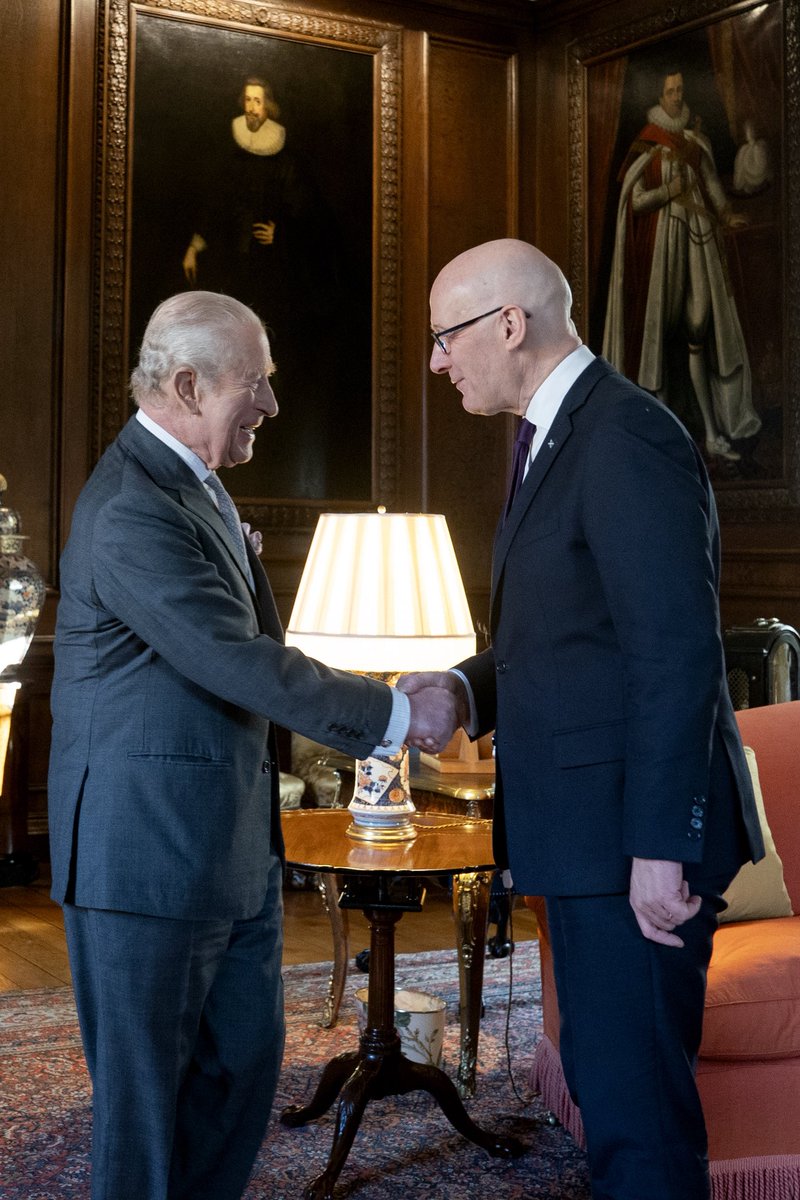 The Royal Family tweet media