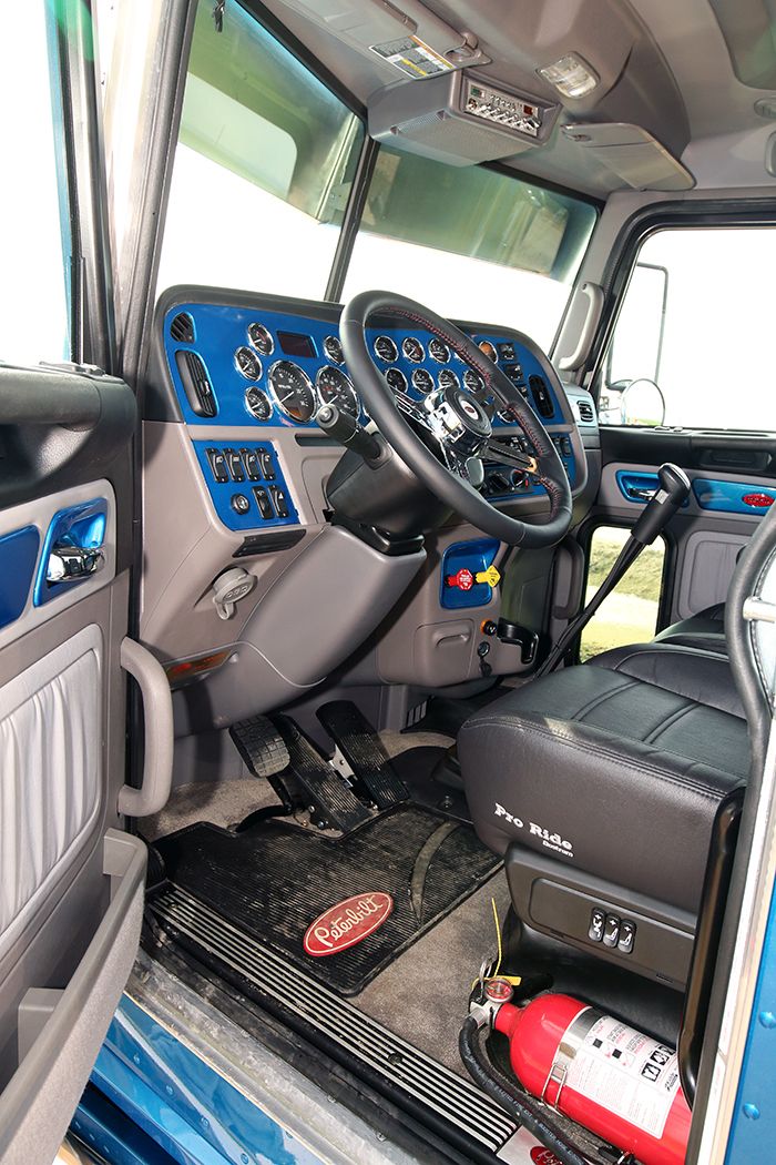 John394803's tweet photo. Truck for sale fast and easy safety sit for the Big men and women, contact us https://t.co/2Zmt3RDeEP