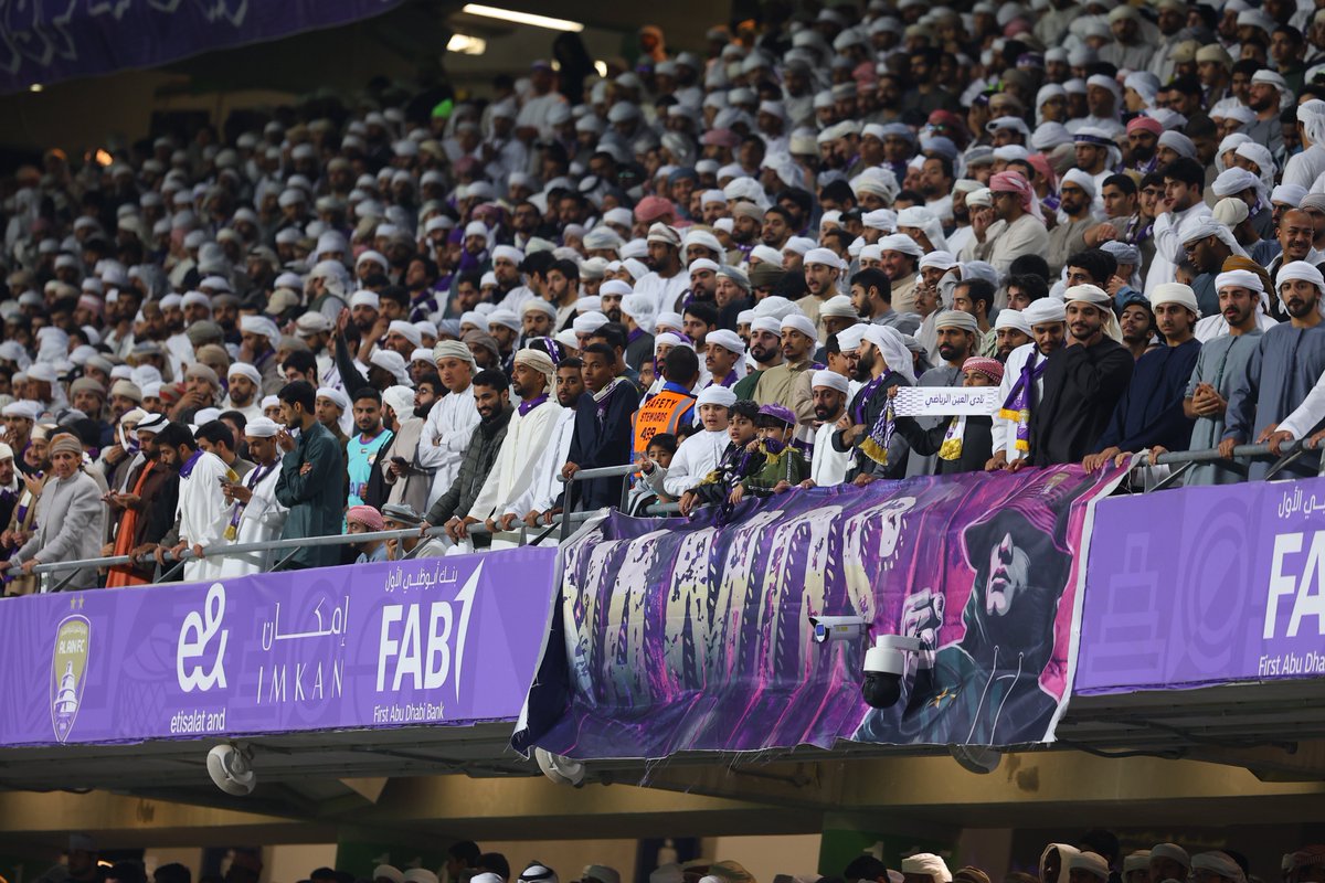 SaeedSaif_'s tweet image. خسرنا معركة .. ولم نخسر الحرب.

نعم، العين فقد الصدارة، لكن حظوظه في المنافسة ما زالت قائمة.
الموسم طويل، وباقي 13 مباراة قادرة تعيد كل شيء إلى نصابه.

التعثّرات مزعجة بلا شك، وما حدث أمام الوصل والجزيرة والنصر والوحدة كان نتيجة غياب ذهني وسوء تحضير، رافقته قرارات فنية غير موفقة.…