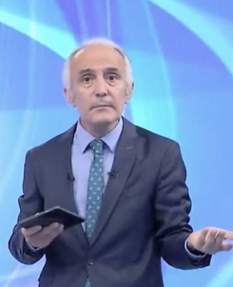 Emin Çapa: “Türkiye'de 1 milyon $'ın üzerinde serveti olan 68.000 kişi var, hepimiz onlara çalışıyoruz.” <a href="/ecapa_aklinizi/">Emin Çapa</a>