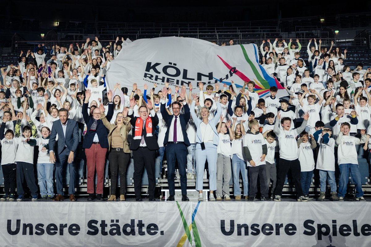 Staatskanzlei NRW tweet media