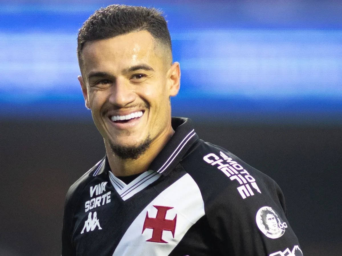 💢O novo ataque do Vasco tem tudo pra ser um dos MELHOERES do BRASIL!

🇨🇴Marino Hinestroza (23)
🇧🇷Brenner (26)
🇨🇴Andrés Gómez (23)
🇧🇷Philippe Coutinho (33)
🇵🇹Nuno Moreira (26)

QUEM VAI SEGURAR O VASCO EM 2026?

📸Reprodução/Instagram maarii_angulo