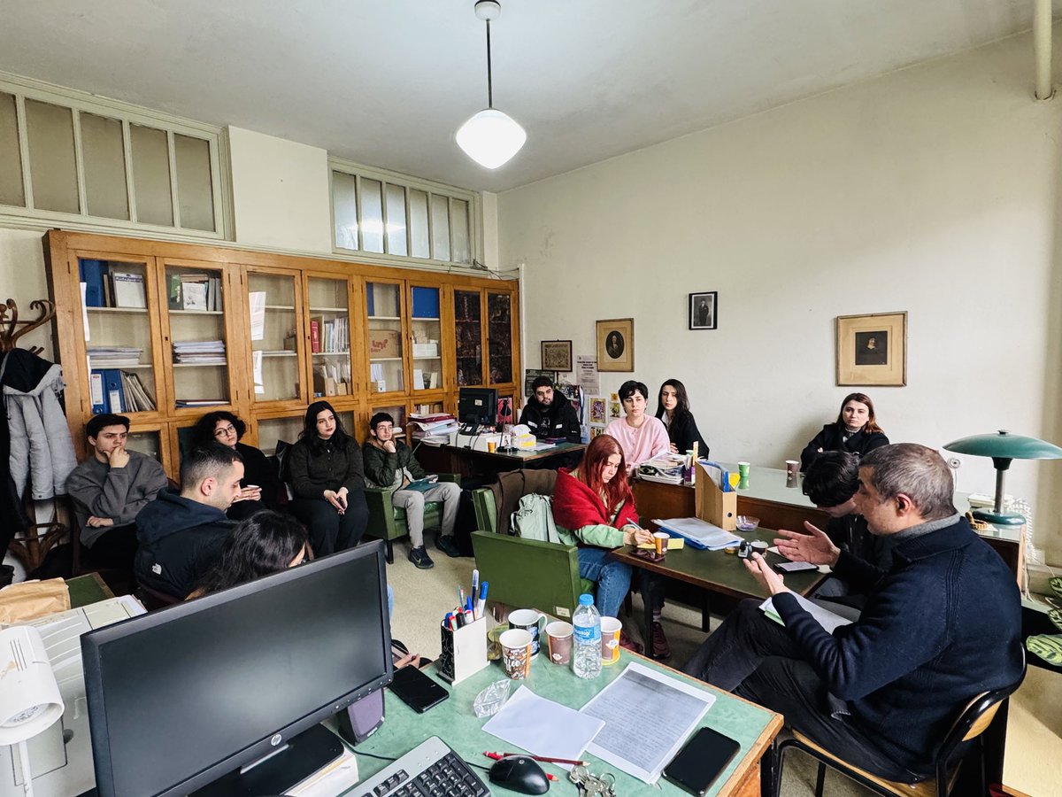 İÜ Felsefe Topluluğu tweet media