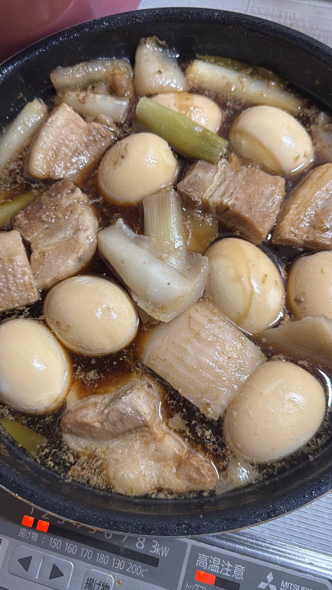 onakasuitana_zz's tweet photo. 角煮の卵、どうしたらトロトロのまま味着くの🥲誰か教えてくださいおねがいします߹߹ https://t.co/Vo26xg3KNZ