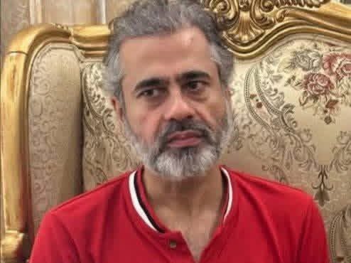 اطلاعات کے مطابق آج صبح اچانک عمران ریاض کی طبیعت ناساز ہونے کی وجہ سے انہیں فوری ہسپتال پہنچایا گیا، بتایا جا رہا ہے کہ صبح غلطی سے ان کے منہ سے سچ نکل گیا تھا جس کے بعد وہ بے ہوش ہو کر گر پڑے. ڈاکٹروں کے مطابق انہیں جھوٹ کی 3 بوتلیں لگا دی گئی ہیں اور اب انکی حالت خطرے سے باہر