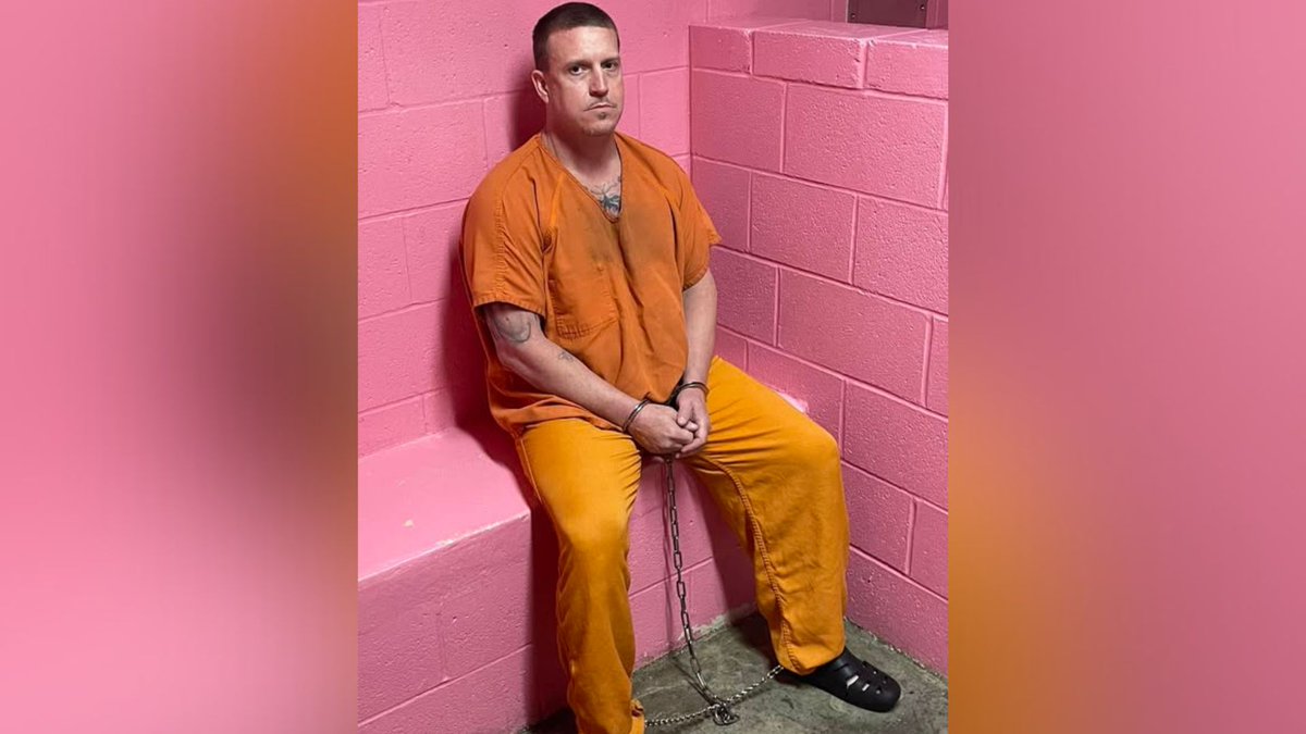 BREAKING UPDATE: Inmate captured after escaping Hardeman County jail in stolen patrol car

Read more here: wreg.com/news/mid-south…