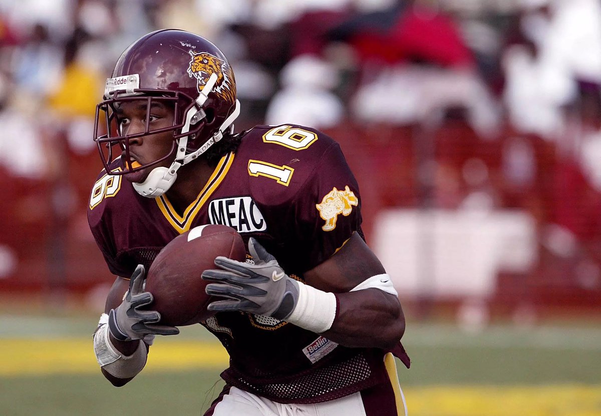 Coach_HugginsII's tweet image. 31 interceptions in College
32 interceptions in the NFL

Rashean Mathis