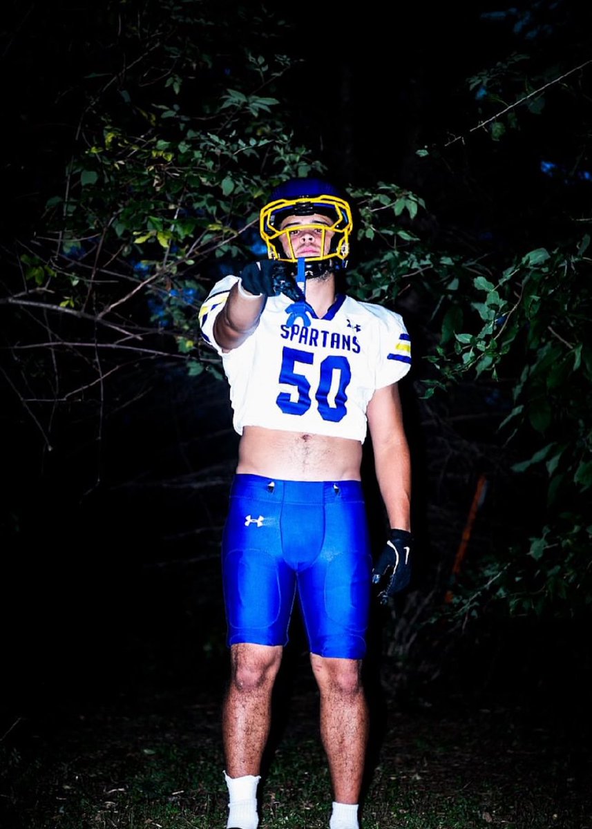 CoachHawk225's tweet image. 🫵 are “expected” to COMPETE‼️
#ItsGottaBeInYouNotOnYou

REAL HARD TOUGH DISCIPLINE =❤️

Juco  isn't a setback, it's a setup:
More reps, More development, &amp;amp; More opportunities. @MSt8Football is the move, “EVERYTHING EARNED!”
#ComeBallNFergusFalls ⚔️