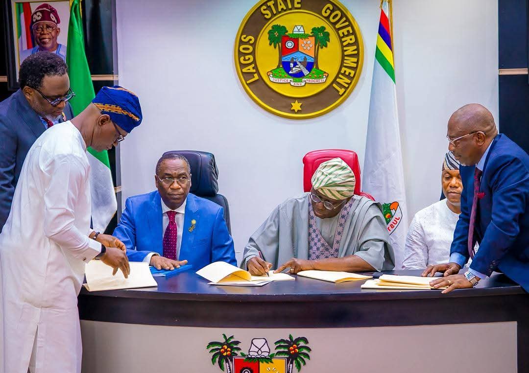 PICTURES: GOV. SANWO-OLU SIGNS Y2026 APPROPRIATION BILL INTO LAW AT LAGOS HOUSE, IKEJA, ON MONDAY, 19TH JANUARY 2026.

#AGreaterLagosRising
#LASG