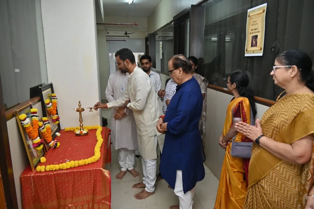 “कोकणातील विद्वानांचे संस्कृत साहित्यातील योगदान” या एकदिवसीय चर्चासत्राचे उद्घाटन झाले.