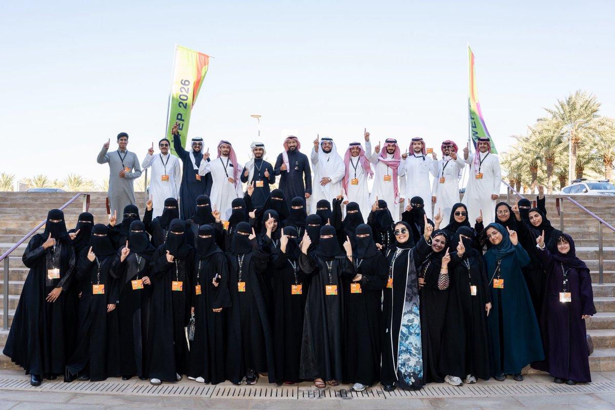 يوم ملهم في كاوست، تجربة ثرية مليئة بالتعلم والمعرفة ضمن برنامج #WEP2026.
ممتنة لهذه الفرصة ولكل من ساهم في إنجاح هذا اليوم الجميل  وخصوصاً د.وائل الغامدي <a href="/Cs_Alghamdi/">Dr. Wael Alghamdi</a> 
كان يوم جميل جدًا .. شكرًا جزيلا لي <a href="/Shahadandi/">شَهَد الأنْدِيجانِي | Shahad Alandijani</a>  وفريقها على التنظيم المميز 🤩
<a href="/KAUST_NewsAR/">كاوست</a>