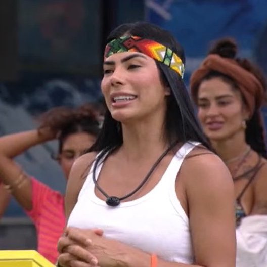 updatecharts's tweet image. Marciele após escolher console para presentear o irmão: 

“Esse coisa (videogame) vai custar muito caro pro meu irmão, porque ele vai fazer as coisas pra mim. Toda vez que ele disser não, 'e o videogame?', vou vender.” #BBB26