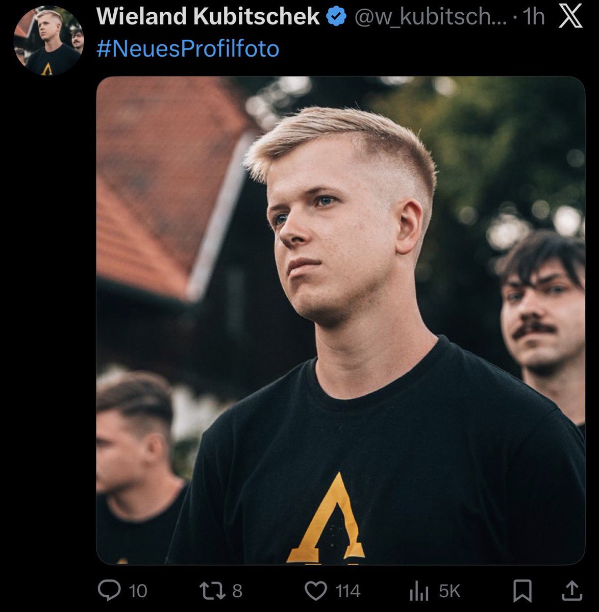 GammelOtter's tweet photo. Was soll das bringen, die #Hackfresse ist ja immer noch die gleiche. https://t.co/fhHKDdRnpO