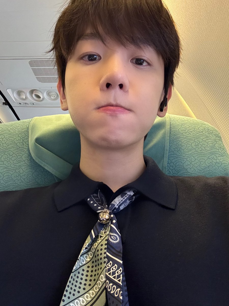 boo_bhluv's tweet photo. 똥개 https://t.co/RHb18vxa5y
