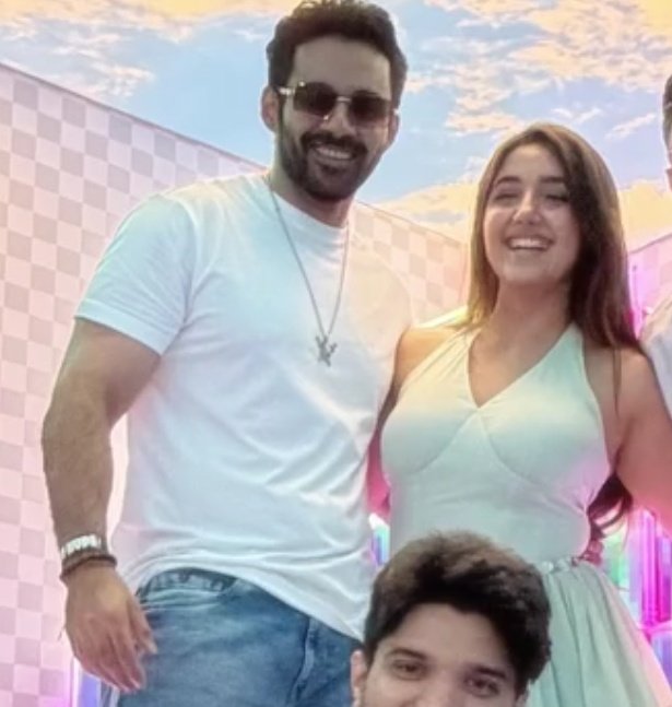 so cutee😭🖐🏻 #abhinoor