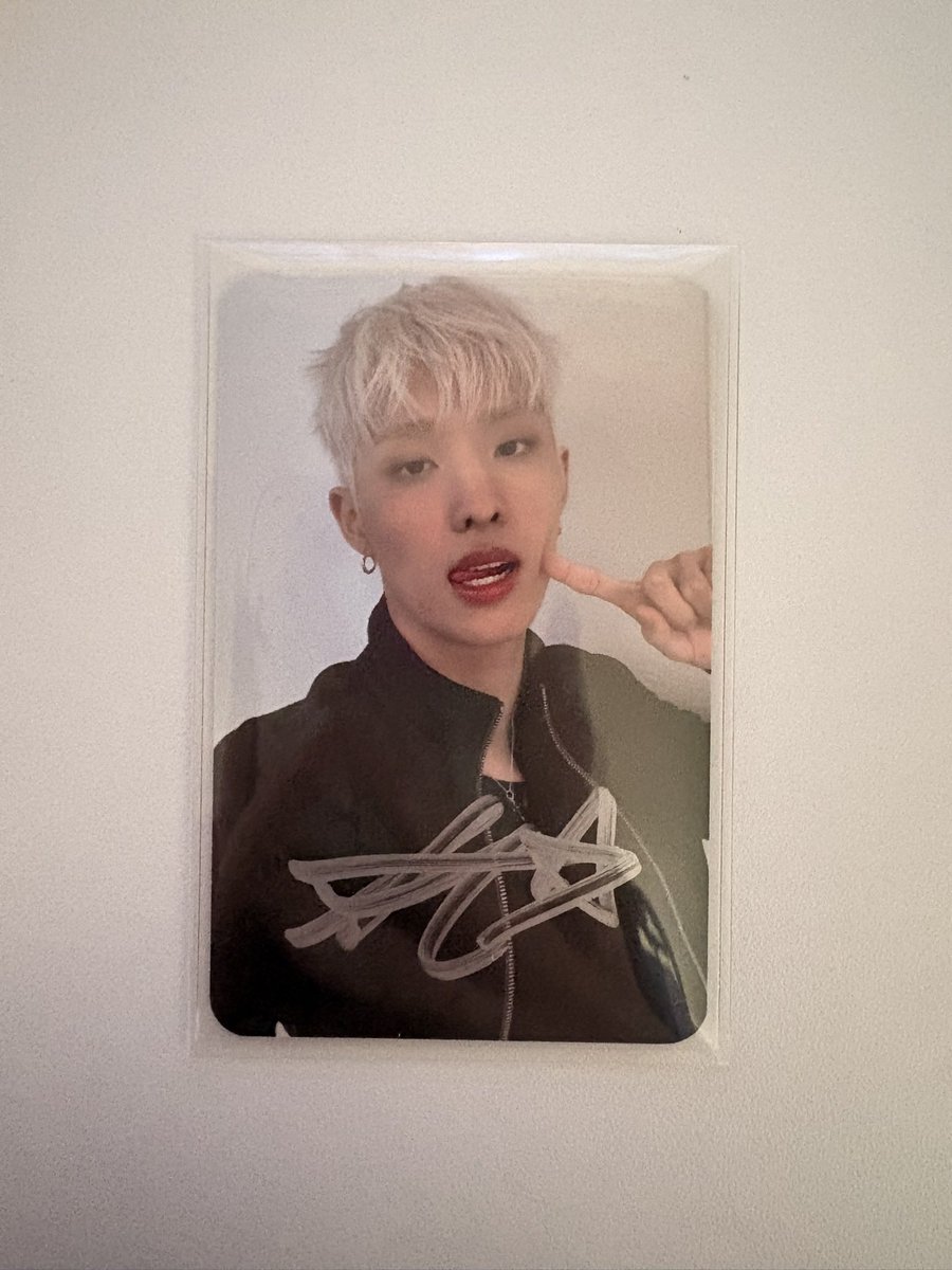 Vanda/Vendo photocard P1harmony keeho autografado P1oner Tour
R$250,00+13 nacional 
Feedbacks no insta sosotokki5