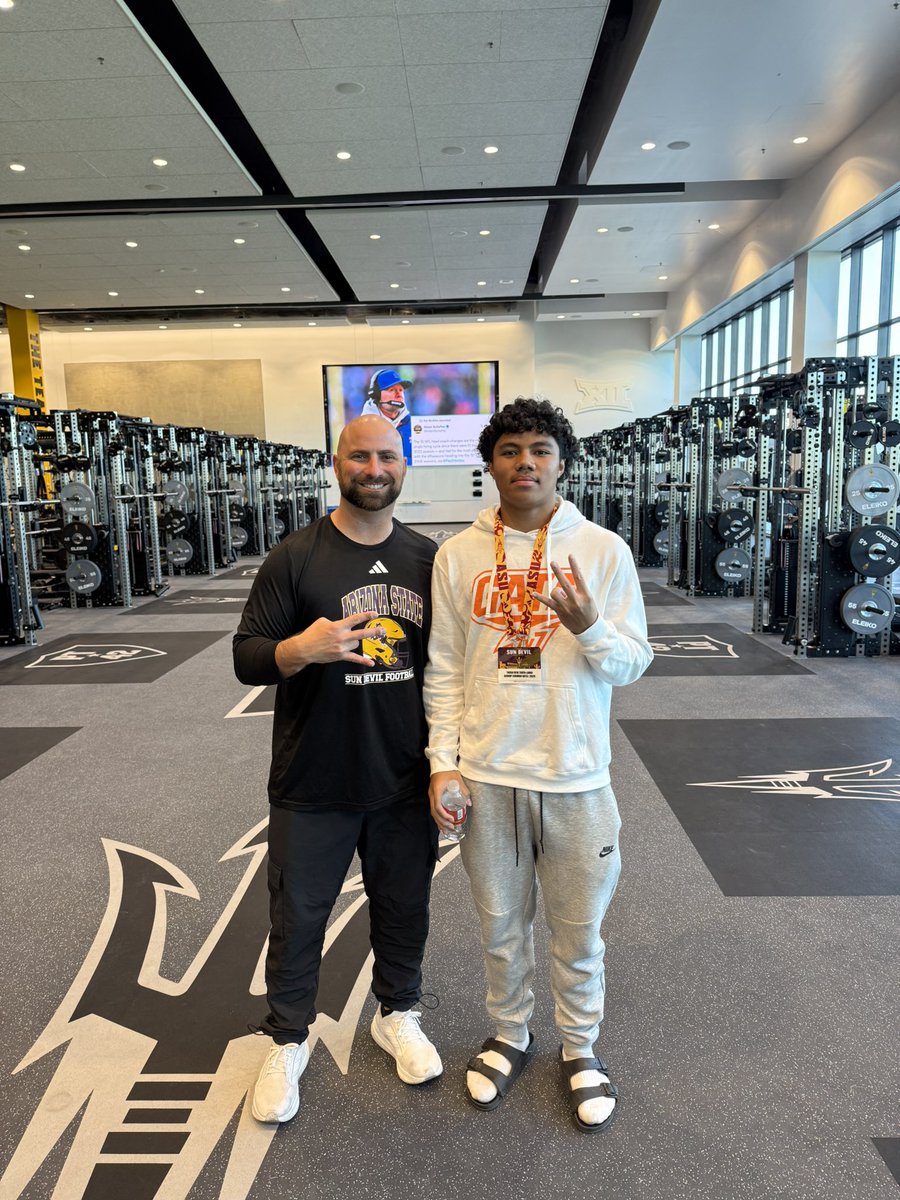 After a great conversation with <a href="/coachmaxsilver/">Max Silver</a> I am beyond blessed to say I have received my first division 1 offer to Arizona State University <a href="/CoachOmura/">Josh Omura</a> #forksup <a href="/BrandonHuffman/">Brandon Huffman</a>