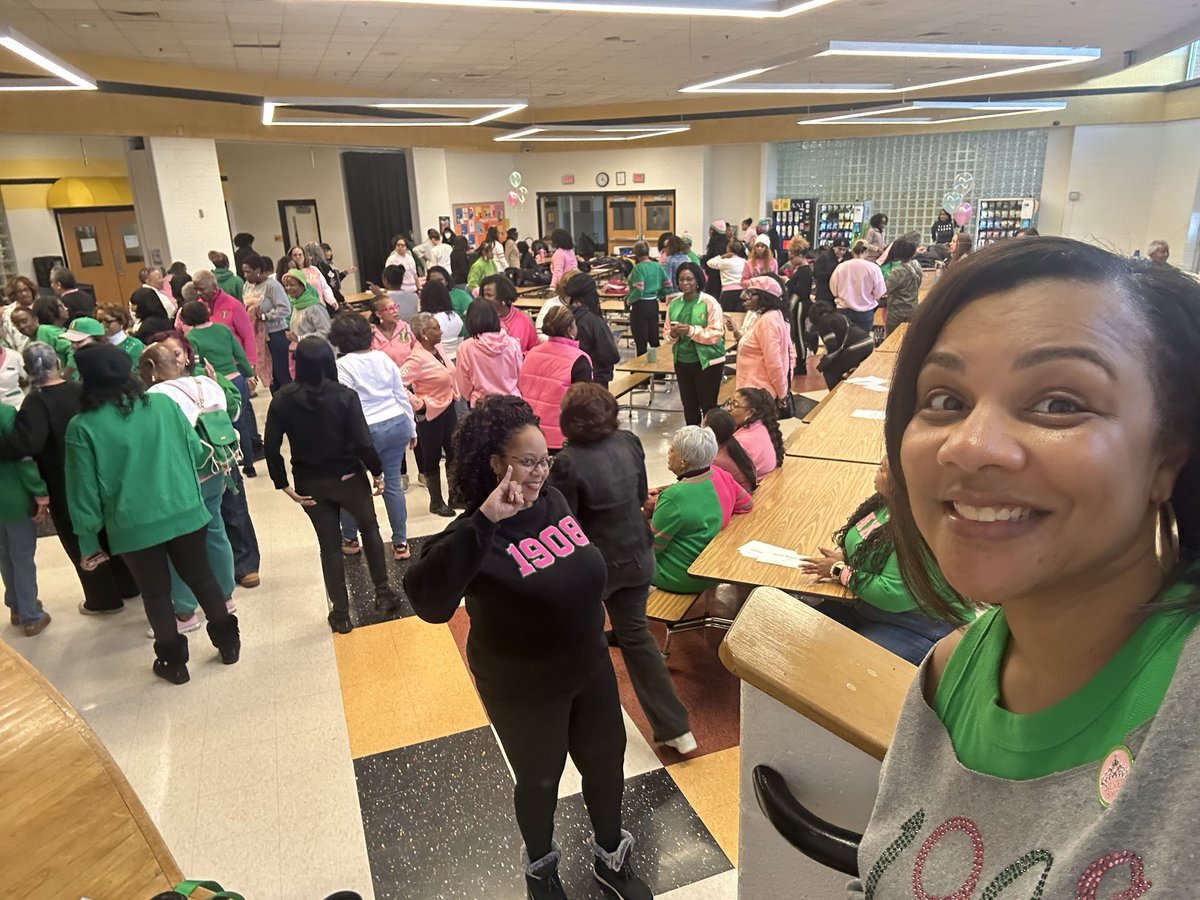 Lisa Shorts tweet media