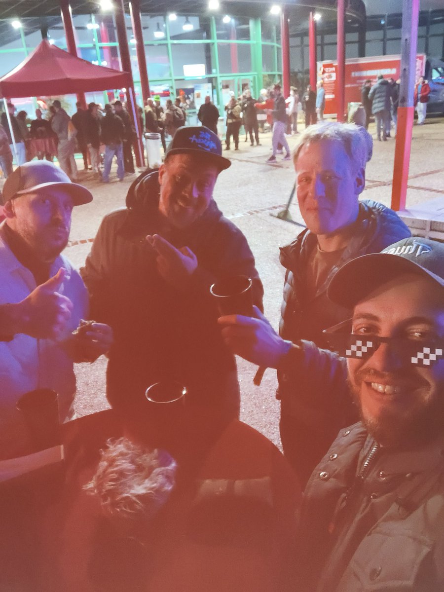 TchikiBalianos's tweet photo. Au @CXR2026 on a vu tous les copains et copines du #Web3 c'était trop cool !

Gros bigup a la famille @Thugz_NFT qu'on a pu voir !

Par contre j'ai pas assez pris de photos, trop dans l'ambiance...! https://t.co/AP9U1fYZlK