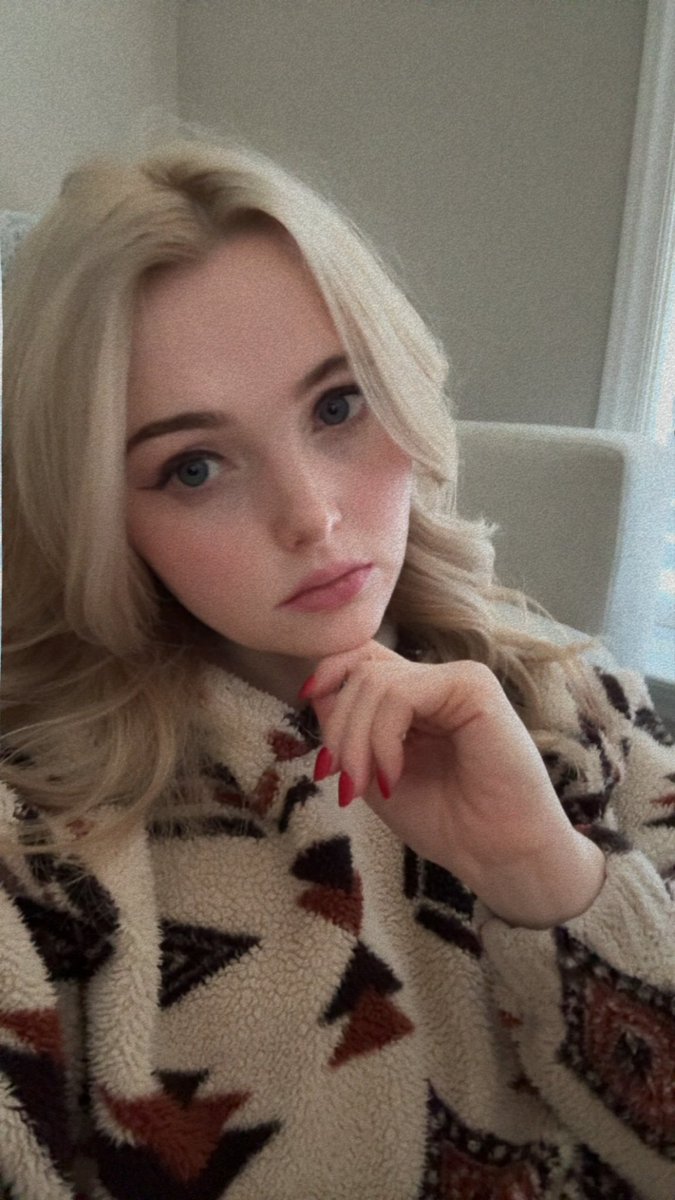 Caroline Grace tweet media