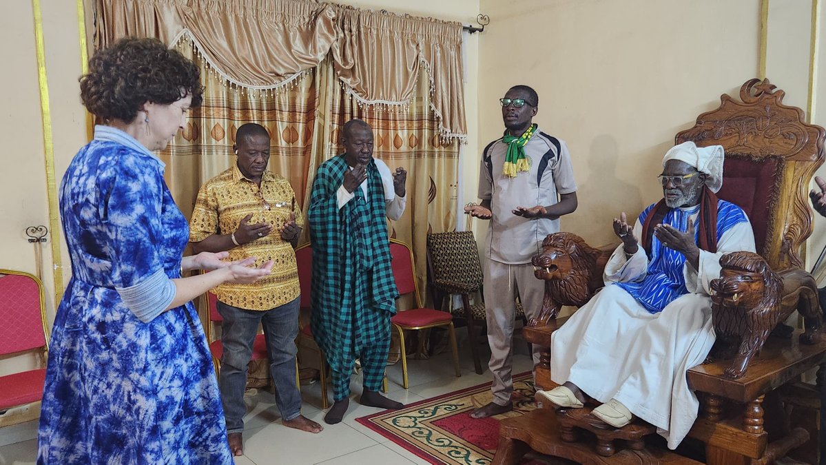 CanEmbBFA's tweet image. #CanadaAmbassadorInSya
This week, relive the highlights of the Ambassador’s visit to Bobo (Jan 16–19).
Sincere thanks to the Governor of the #GuirikoRegion, the President of the #CommunedeBobo Special Delegation, and esteemed traditional leaders for their warm welcome. 
🇨🇦🤝🇧🇫