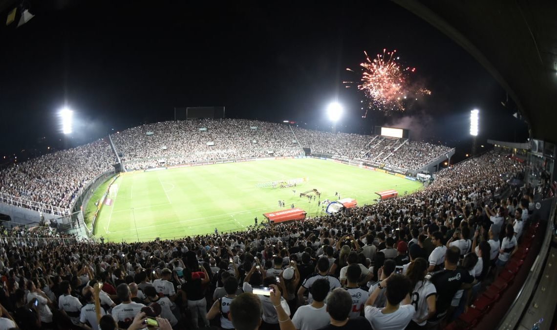 Los años pasan, los desafíos cambian, pero el vínculo sagrado permanece.

Este año, nos reencontramos una vez más para hacer sentir lo que siempre fuimos.

SOMOS OLIMPIA! #TodosJuntos 🤍🖤🤍