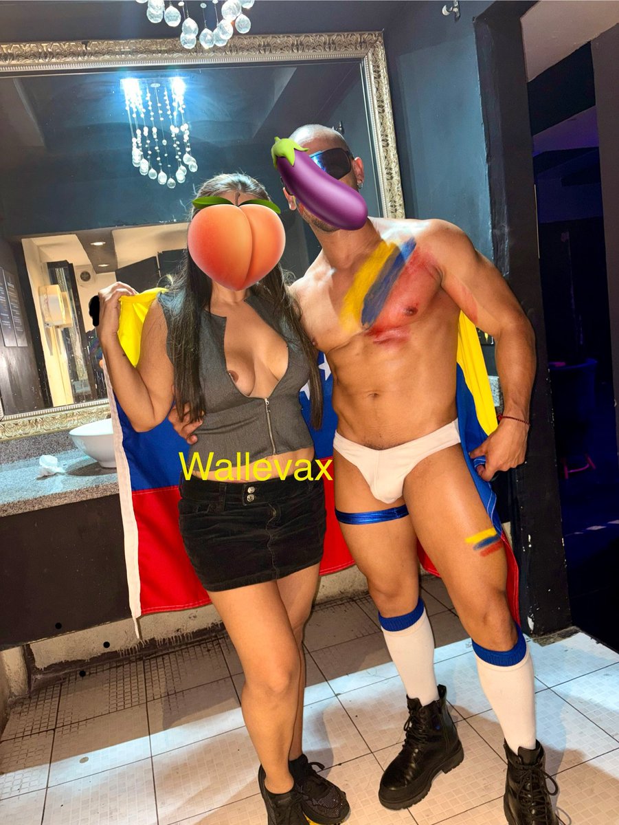 Backstage con los bailarines 💃🏽😈. Próximamente seré parte del show 😂😈😈🎉