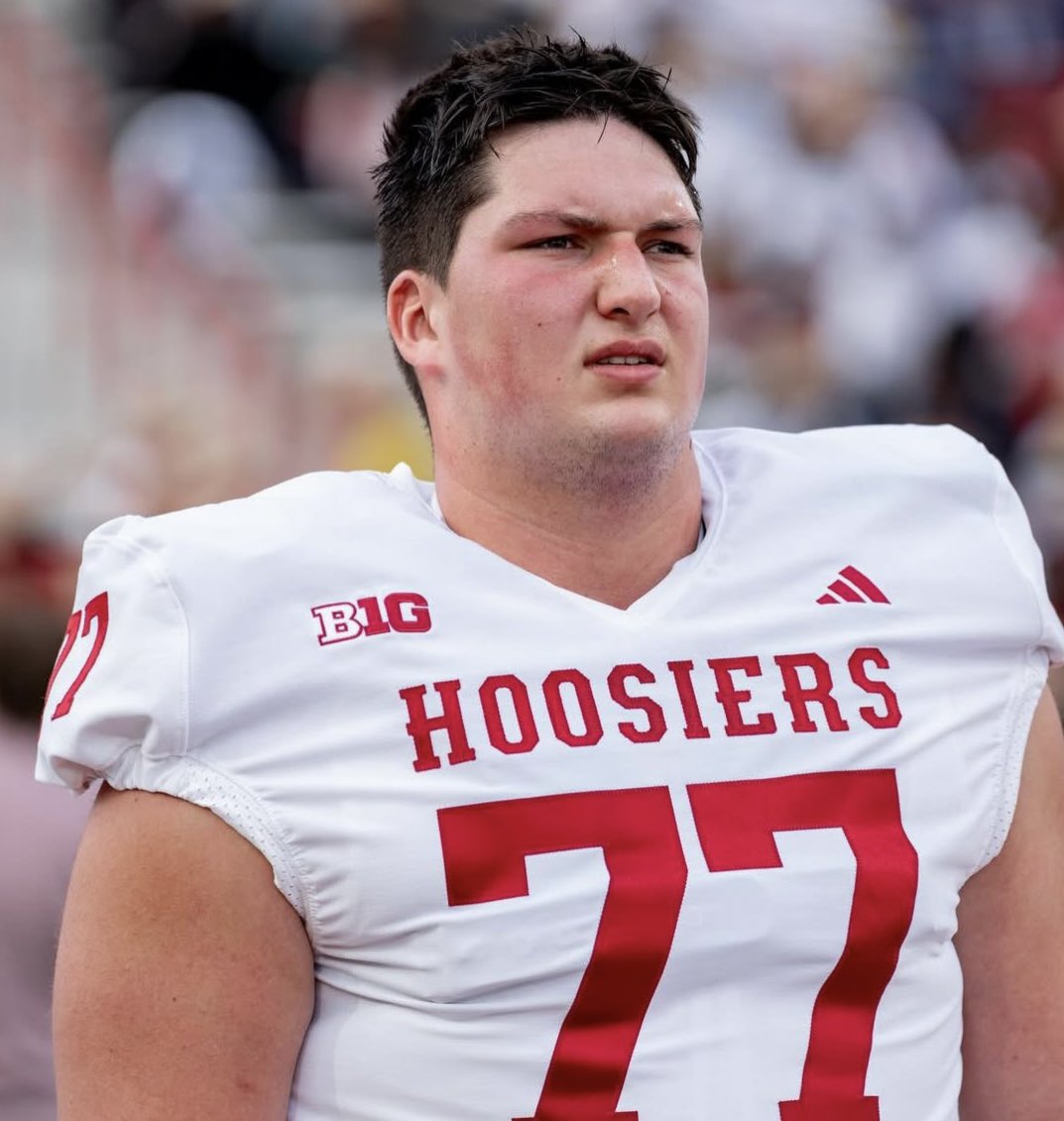 SandburgEagles's tweet photo. Good luck to our guy ‘25 Matt Marek and the IU Hoosiers @IndianaFootball tonight in the @CFBPlayoff National Championship! 

All of Orland Park and Sandburg Football is behind you! Go get em Matt! 

#FlyWithUs 🟡🔵🏈🦅 https://t.co/TiMGcci71H