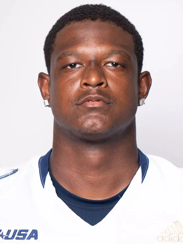 FIU TE Dallas Payne has entered the transfer portal, per <a href="/mzenitz/">Matt Zenitz</a> and <a href="/chris_hummer/">Chris Hummer</a>. 

He caught 27 passes for 293 yards and 4 TDs this year. 

247sports.com/player/dallas-…
