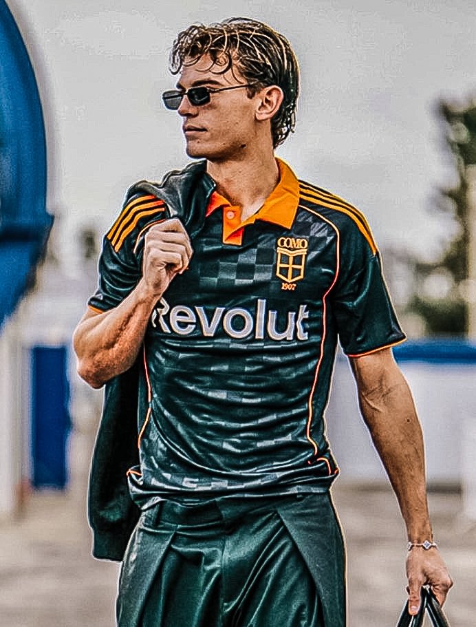 🇦🇷 Nico Paz, en la Serie A 2025/26 con el Como:

⭐️ 2° en participaciones en goles (14) 
⭐️ 2° en goles (8)
⭐️ 1° en asistencias (6)
⭐️ 1° en PREMIOS MVP (8)
⭐️ 1° en duelos ganados (138)
⭐️ 1° en gambetas completadas (45)
⭐️ 2° en grandes chances creadas (16)

ES UN CRACK TOTAL.