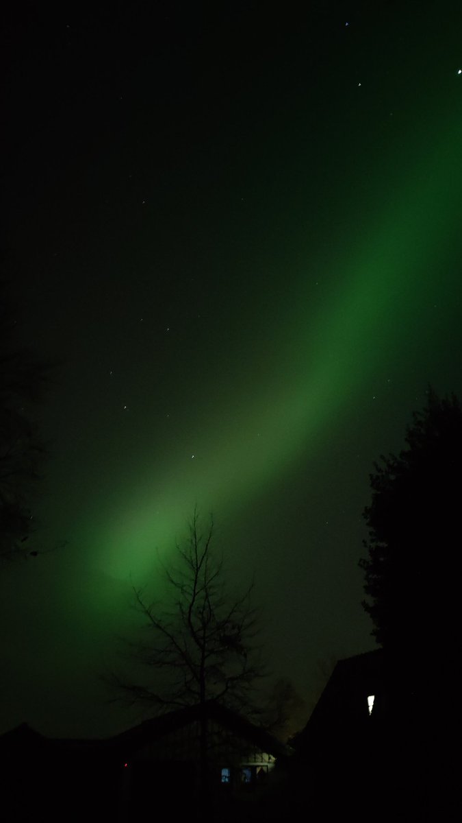 Janheij's tweet photo. #Aurora zichtbaar in  #Laag Soeren!! https://t.co/Jj8YwJ9o2B