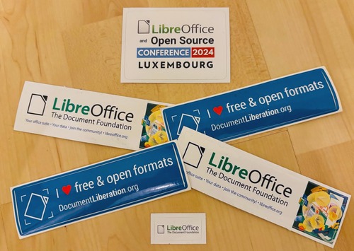 OpenOfficecz's tweet photo. Nadace TDF ocenila dobrovolníky, kteří se zapojili do tradiční akce Listopad – měsíc LibreOffice na podporu @LibreOffice . 

https://t.co/SU7xMwtk2a https://t.co/BlQyM0OI50