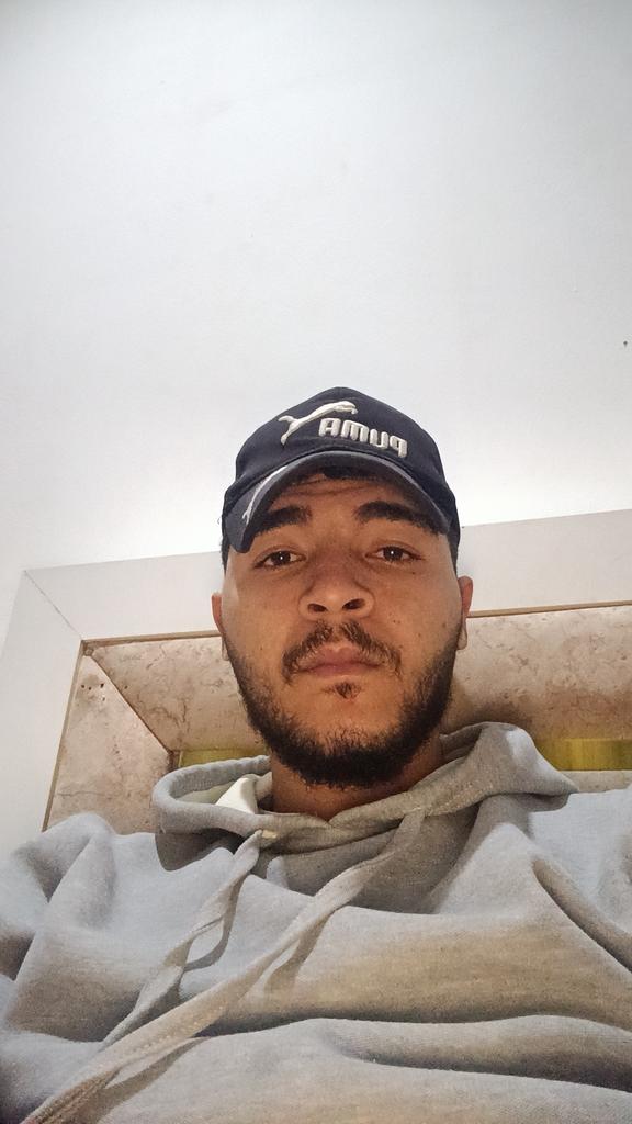 Abdullah_Om3r03's tweet photo. I bear my pain alone. Even if I am surrounded by a thousand people, deep inside I feel completely on my own. Alone, I return to my depression and sadness, to overthinking everything, as I always do.